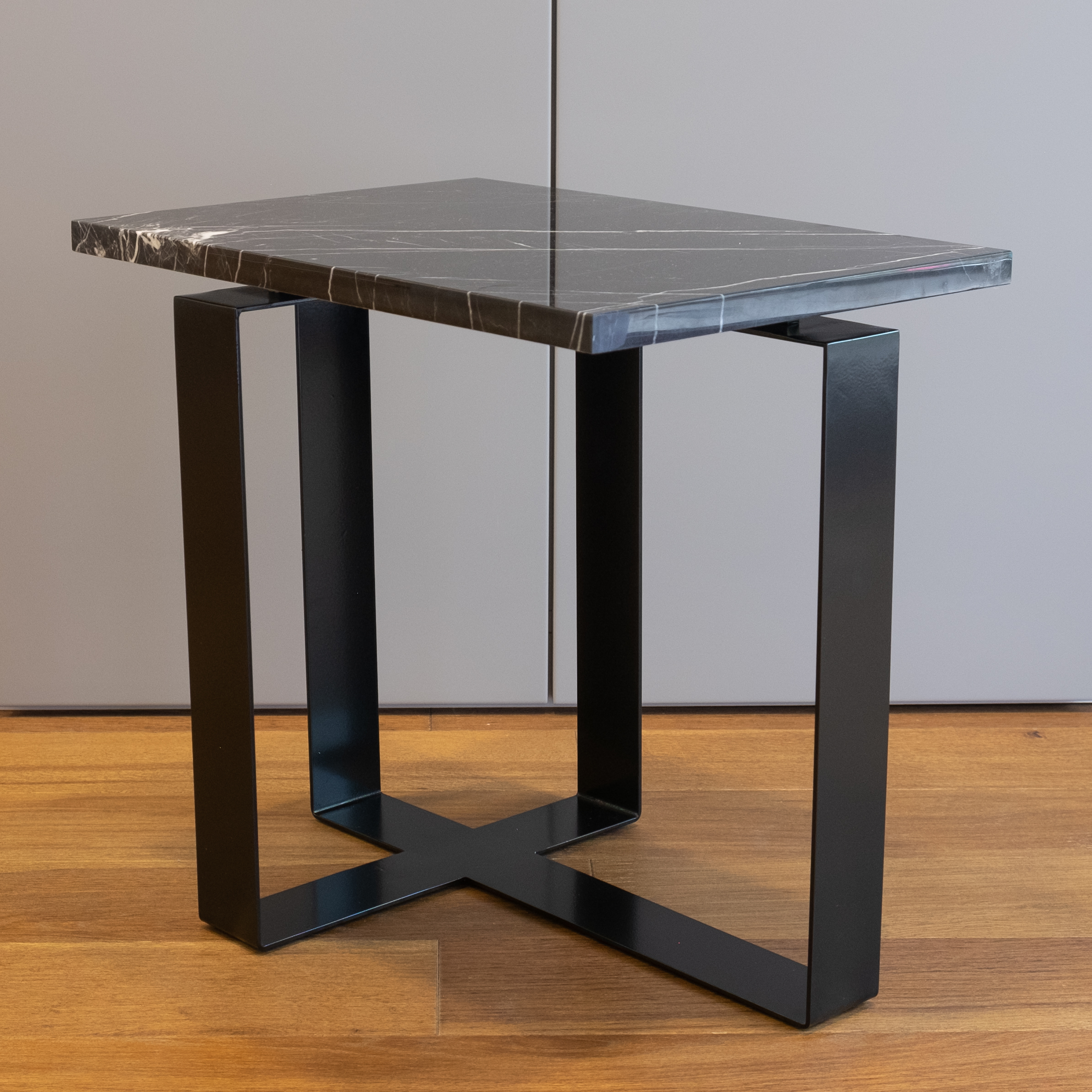 Nightstand-Side-Black-Black-08