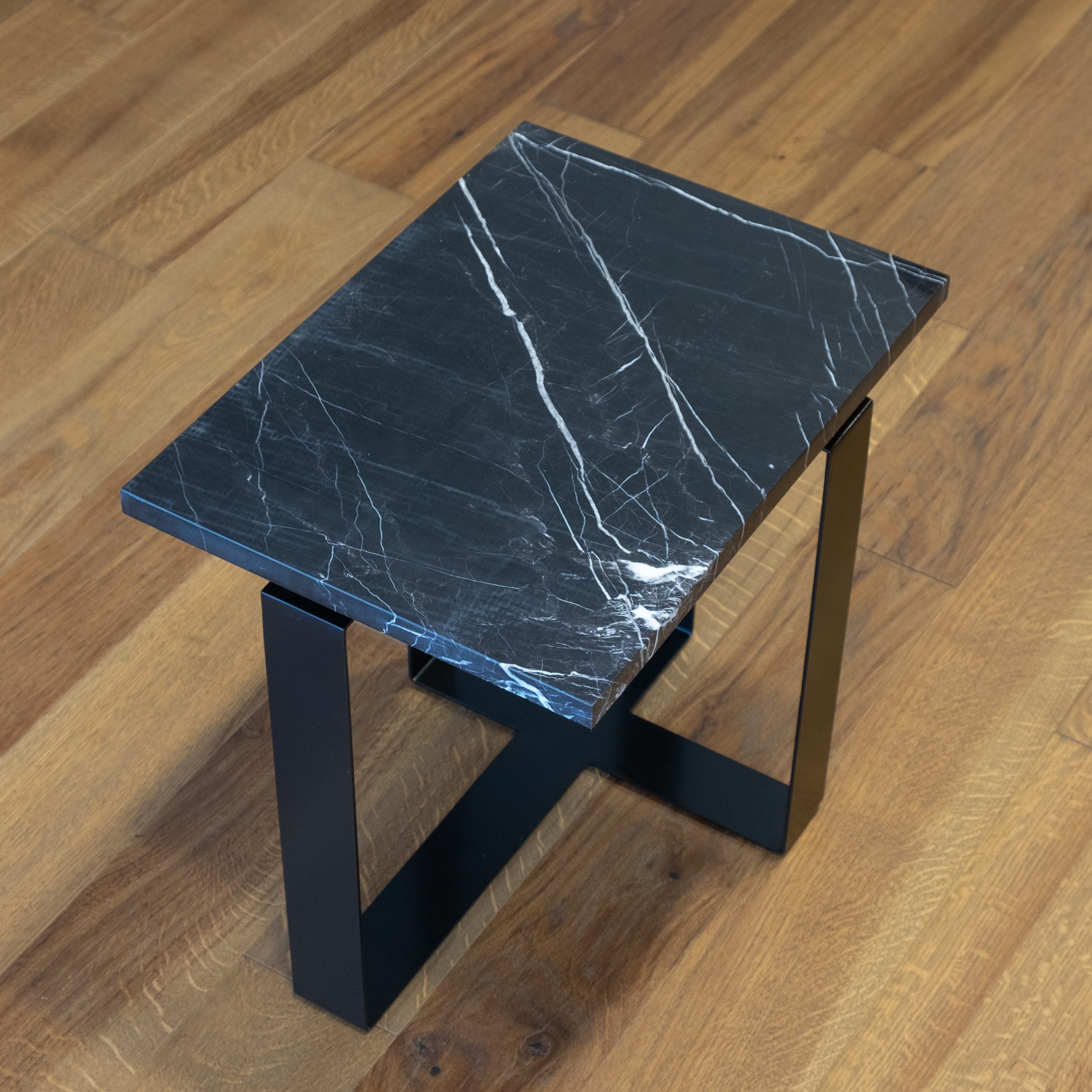 Nightstand-TopView-Black-Black-04