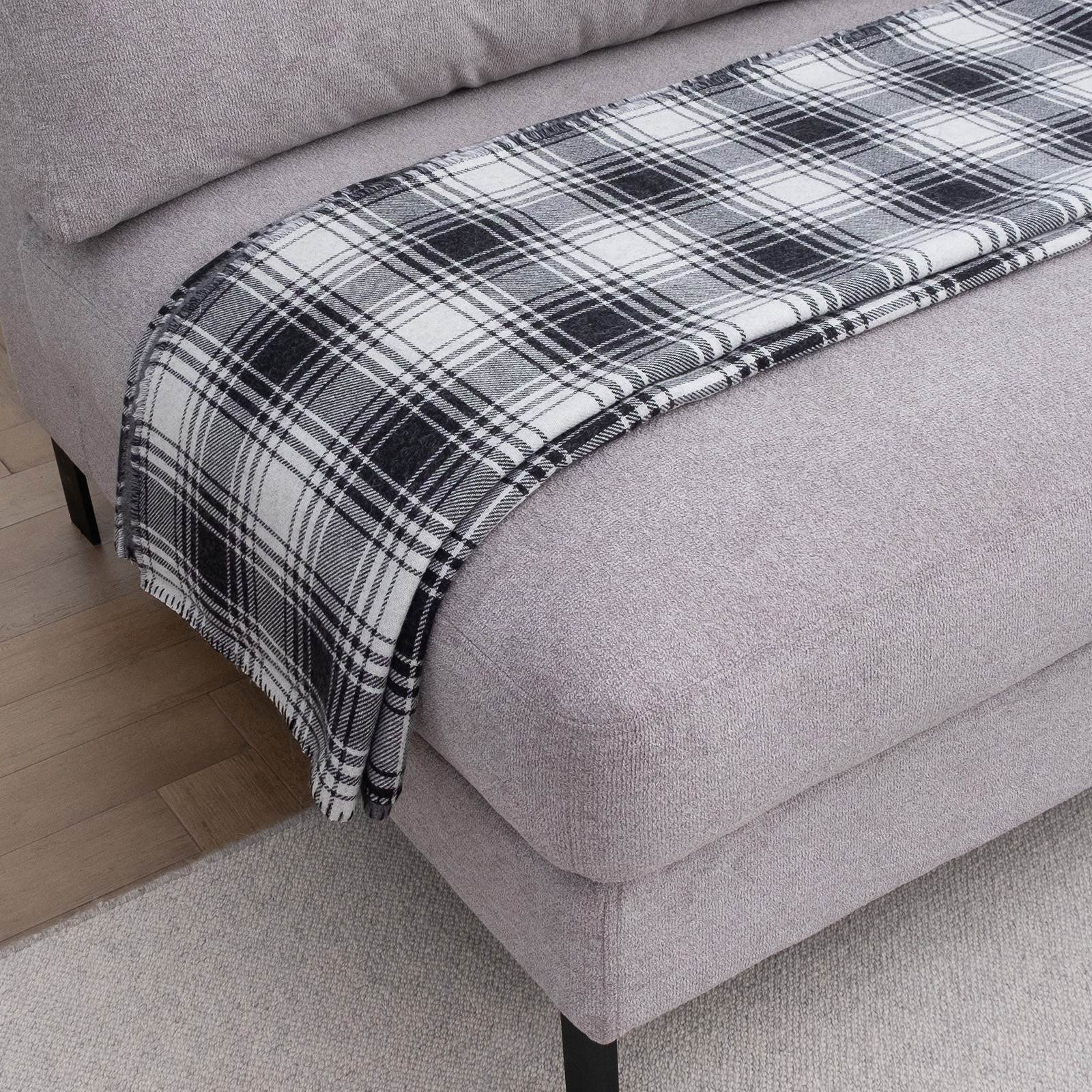 Black White Tartan Spread